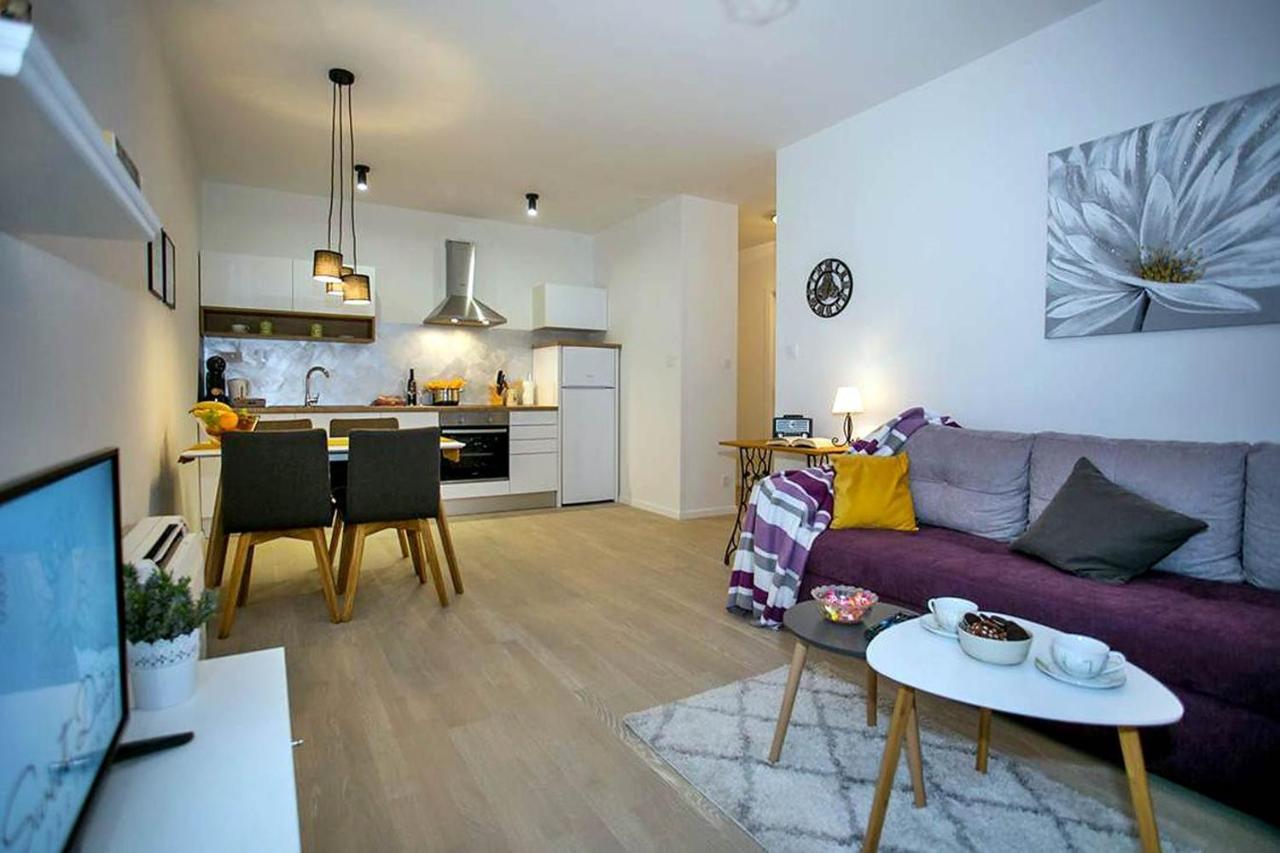 Apartment Sweet Daisy With Parking Ζαντάρ Εξωτερικό φωτογραφία
